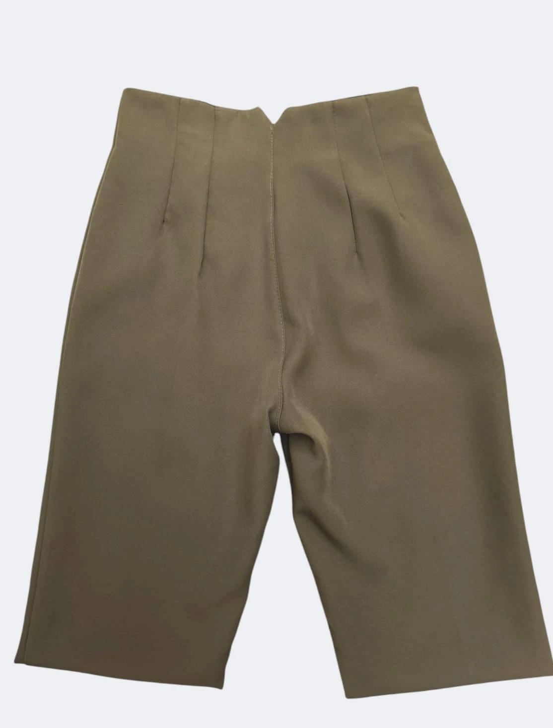 Imagem WhatsApp 2025-03-14 às 16.04.14_47fb4e5e Calça modelo Zara disponível em várias cores e tamanhos, com corte sofisticado e caimento impecável.
