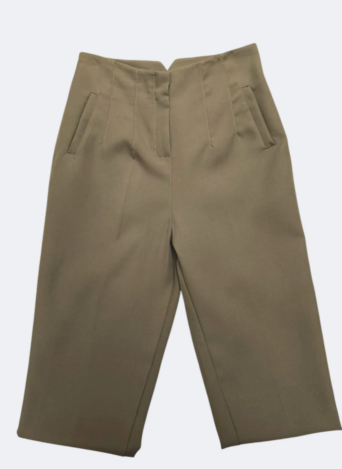 Imagem WhatsApp 2025-03-14 às 16.07.18_0185be9d Calça modelo Zara disponível em várias cores e tamanhos, com corte sofisticado e caimento impecável.