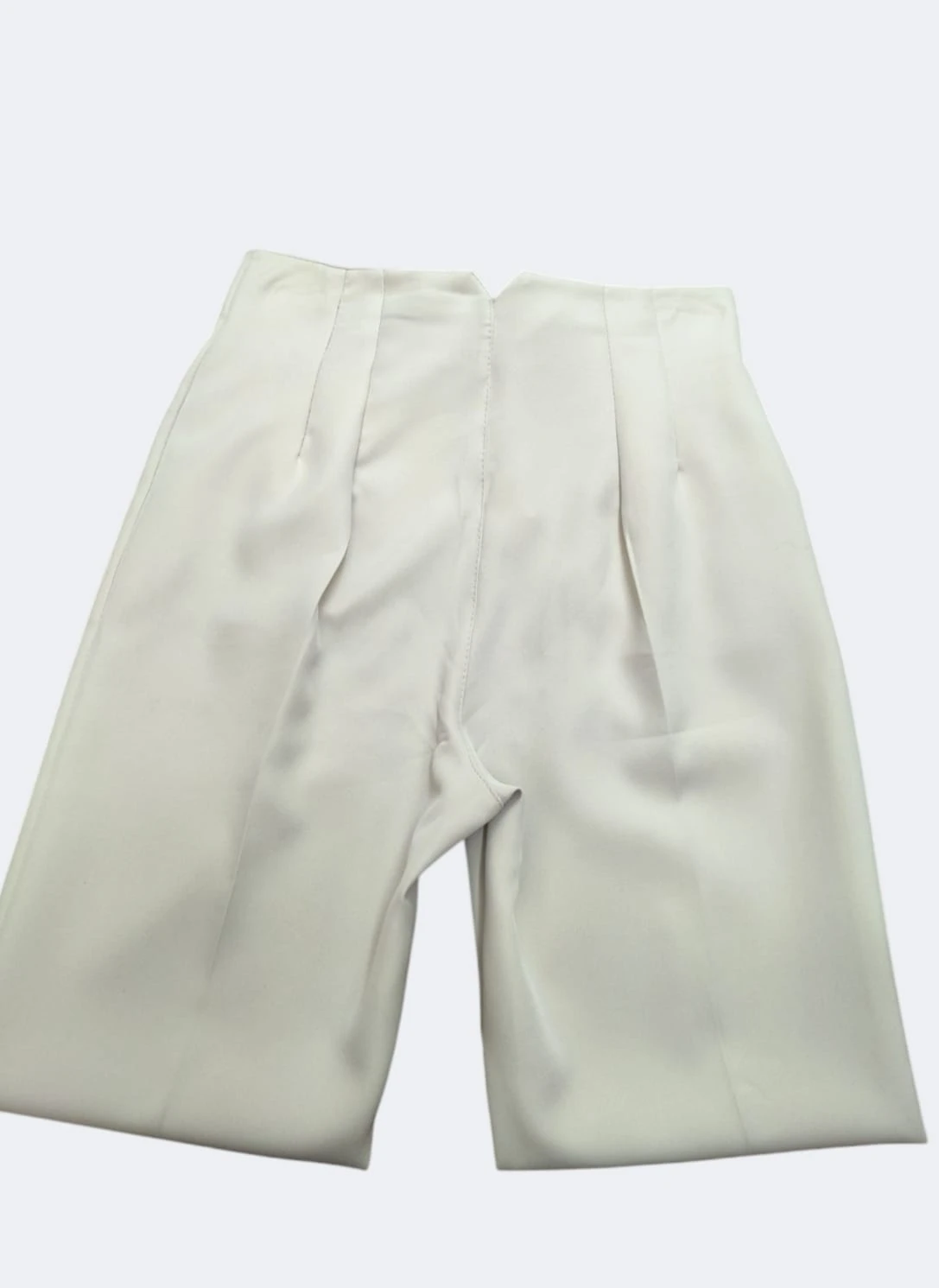 Imagem WhatsApp 2025-03-14 às 16.51.19_904d06d7 Calça modelo Zara disponível em várias cores e tamanhos, com corte sofisticado e caimento impecável.