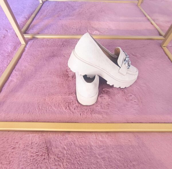 Mocassim Bege Feminino - Image 2