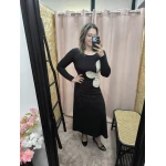 Vestido feminino elegante em castanho com detalhe de laço ajustável na cintura, ideal para eventos e ocasiões casuais