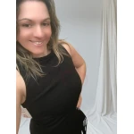 Vestido midi com franjas disponível em bordeaux, preto, verde tropa e kamel, tamanho único (até L).
