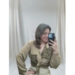 Blusa Bege Animal Print, feminina, tamanho único até XL, com bolsos estampados e caimento leve