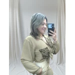 Blusa Bege Animal Print, feminina, tamanho único até XL, com bolsos estampados e caimento leve.