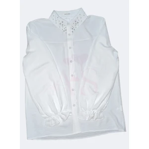 Blusa pérola chic branca feminina com gola decorada com pérolas e punhos franzidos, disponível no tamanho L.