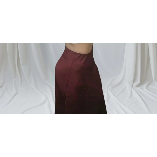 Saia Encanto de Cetim" sofisticada e confortável. Tamanho único até XL, com elástico na cintura. Disponível em bordeaux, preto e bege.