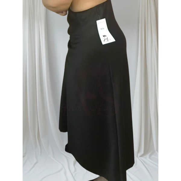 Saia Encanto de Cetim" de cetim feminina, disponível em três cores e tamanho único até XL, com elástico na cintura.