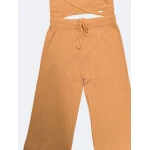 Conjunto elegante Moda Ana em três cores com malha canelada