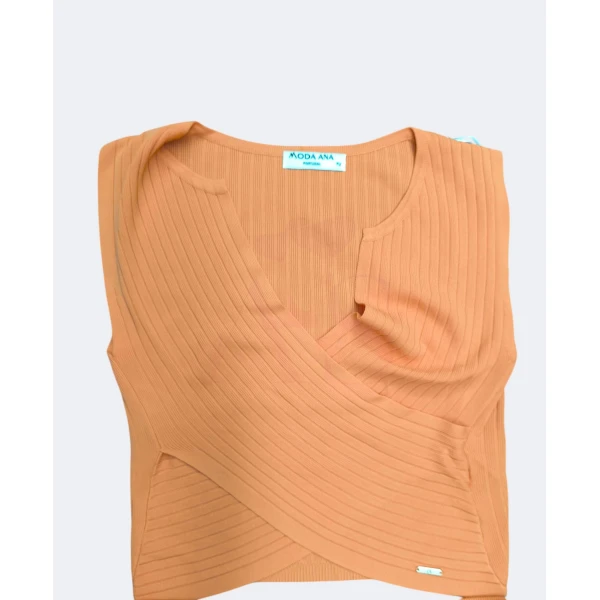 Conjunto elegante Moda Ana em três cores com malha canelada