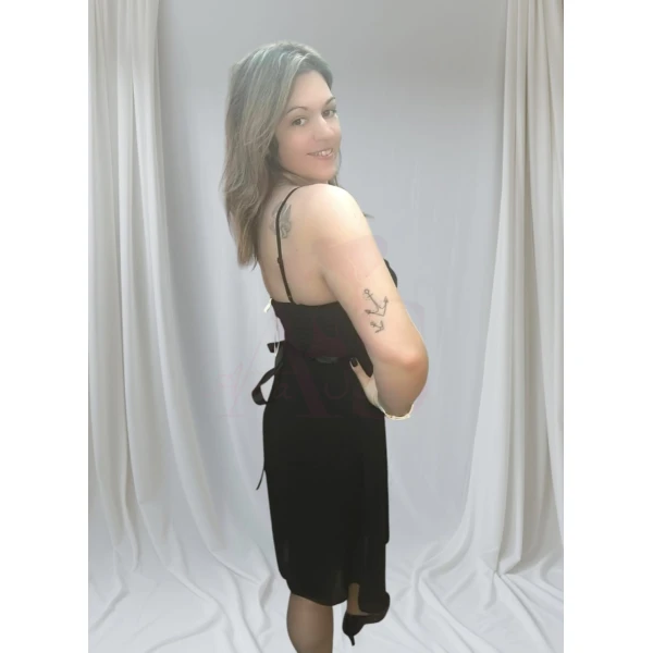 Vestido Laço Encanto curto com laço na cintura disponível em três cores