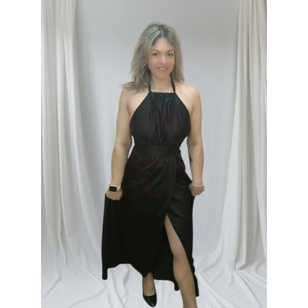 Vestido Elegância de Primavera em cetim para cerimónias.