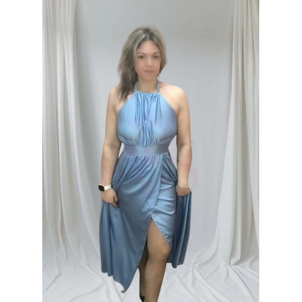 Vestido Elegância de Primavera em cetim para cerimónias.