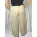 Pantalonas Aura Sofisticada disponíveis em preto, cinzento escuro e bege claro