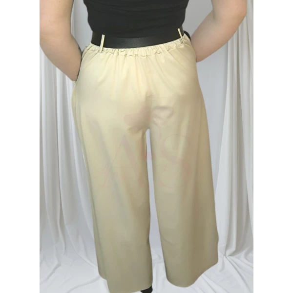 Pantalonas Aura Sofisticada disponíveis em preto, cinzento escuro e bege claro