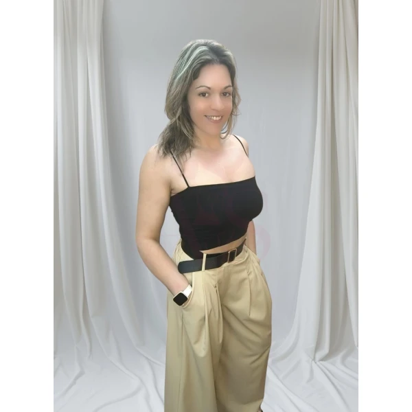 Pantalonas Aura Sofisticada disponíveis em preto, cinzento escuro e bege claro