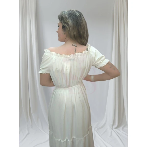 Vestido encanto suave branco midi com decote ciganinha e detalhe de folhos