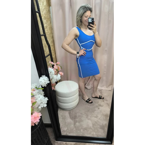 Vestido Realce Feminino em malha canelada com detalhes brancos