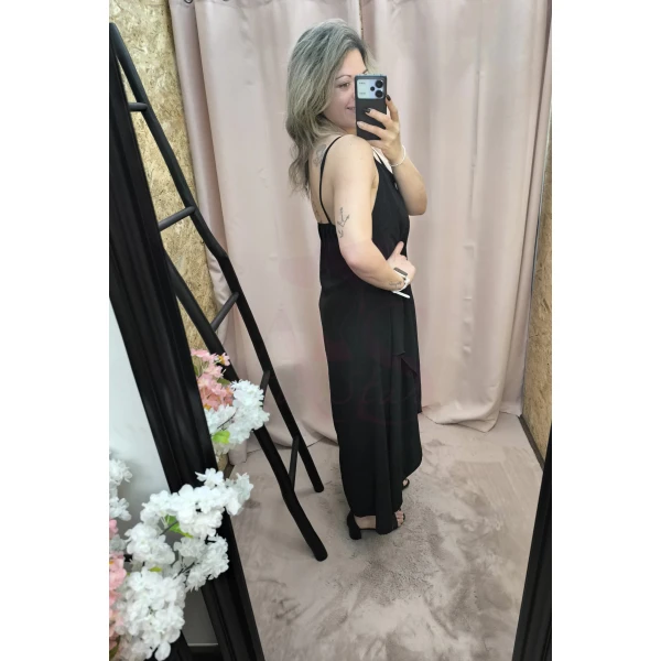Vestido Preto com Estilo de alças finas e corte fluido