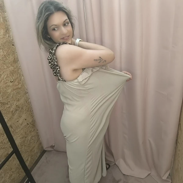 Combinaison élégante beige à volants com alças de padrão animal print e cinto entrançado