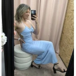Vestido justo com push-up e alças cruzadas – Vestido Bella Fatal em bege e azul-bebé