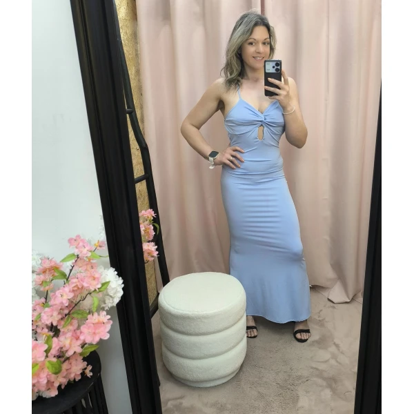 Vestido justo com push-up e alças cruzadas – Vestido Bella Fatal em bege e azul-bebé