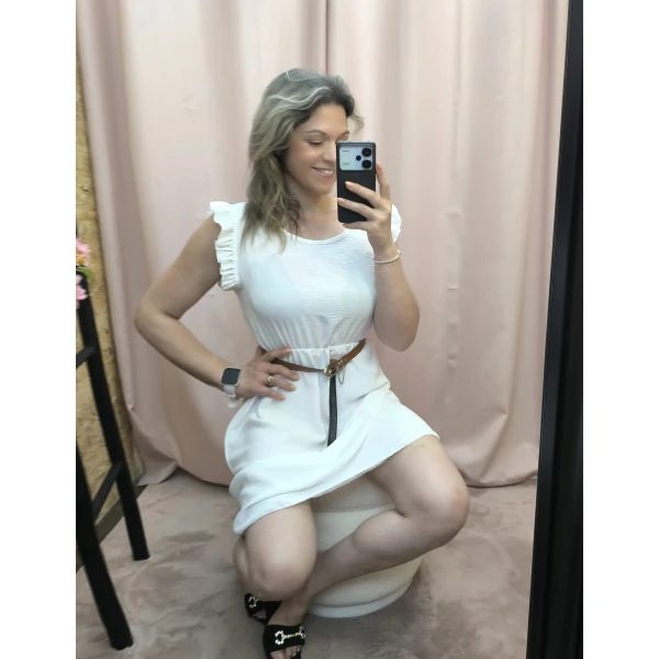 Vestido curto com cinto e folhos nos ombros – Robe Élégance Douce