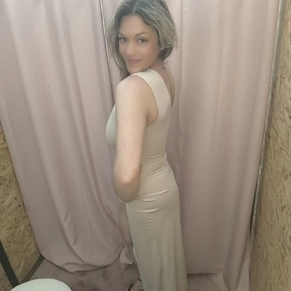 Vestido Elegância Esculpida - Image 3