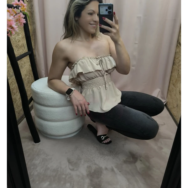 Top Romântico Com Folhos - Image 14