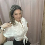 Camisa Cropped Ana star nas cores branca e preta