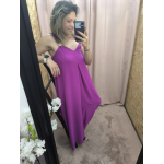 Macacão Fúcsia Impacto Chic em tecido fluido com alças largas e detalhe dourado