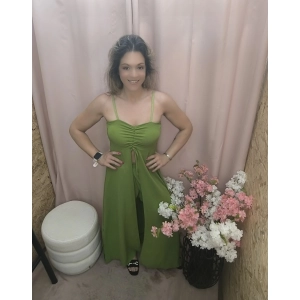 Conjunto Elegante de Verão disponível em verde e bege