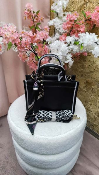 Bolsa Preta Feminina Sofisticada - Image 3